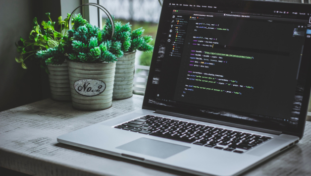 Video-to-text Summarizer: Fast Insights